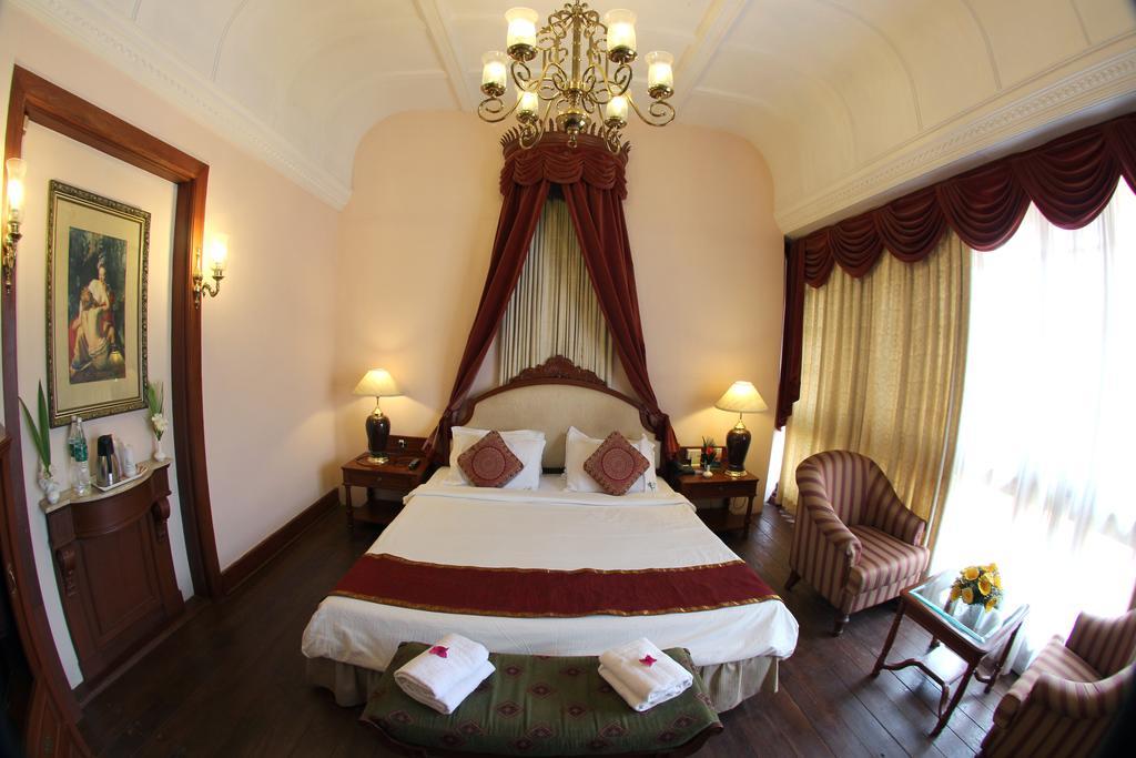 Bolgatty Palace & Island Resort Kochi Bagian luar foto