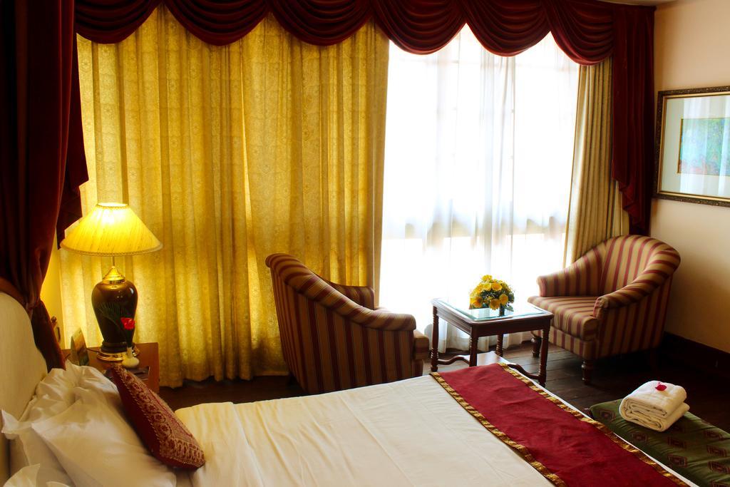 Bolgatty Palace & Island Resort Kochi Bagian luar foto