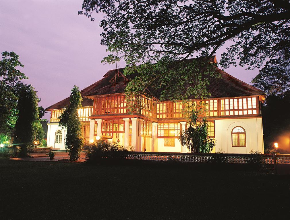 Bolgatty Palace & Island Resort Kochi Bagian luar foto