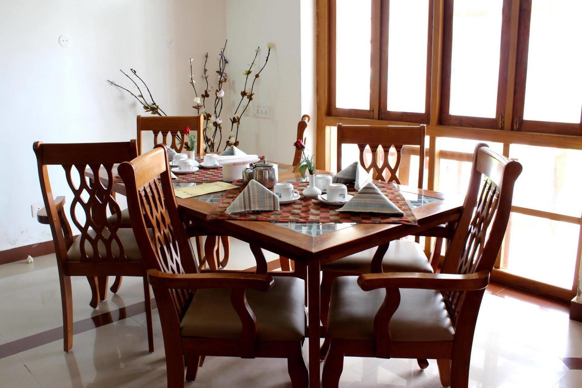 Bolgatty Palace & Island Resort Kochi Bagian luar foto