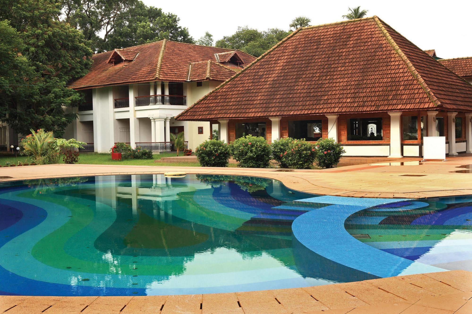 Bolgatty Palace & Island Resort Kochi Bagian luar foto